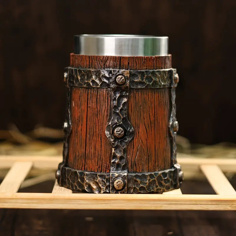 Vintage 600ml Large Capacity Barrel Stainless Steel Coffee Mug, Handcrafted Wood-Like Finish with Striped Pattern, Insulated, Reusable Metal Beer Stein for Home Use, Ideal for Christmas, Halloween, Easter, Thanksgiving, Father's Day Gifts