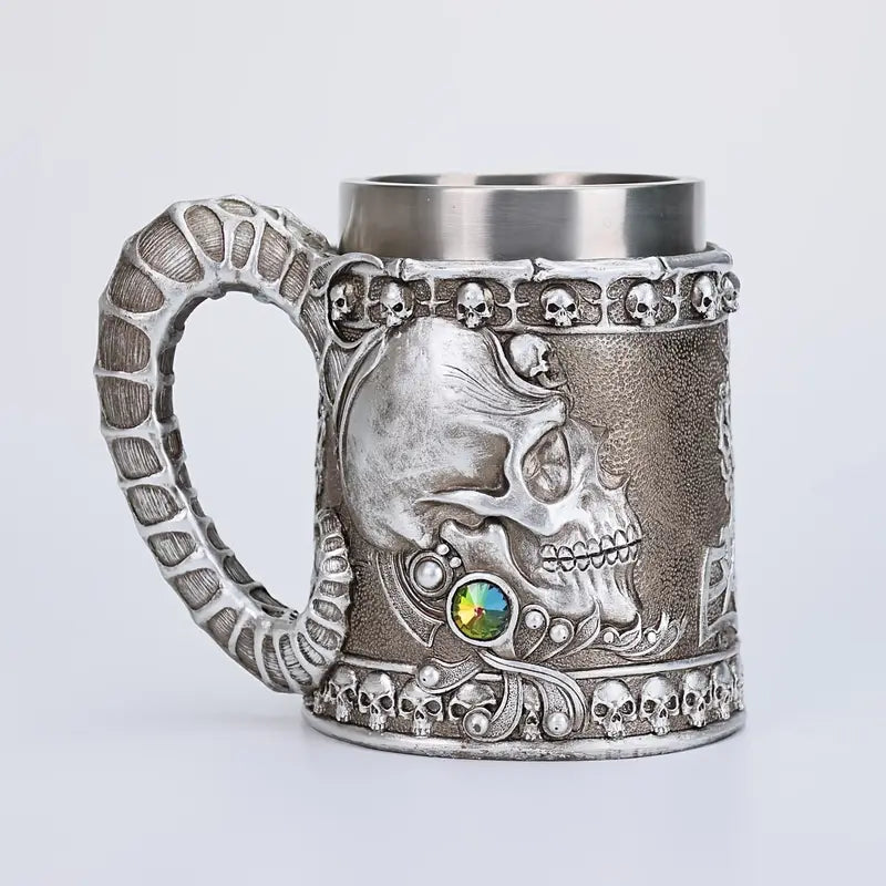 A vintage lamb horn skull beer mug, large capacity and high-value stainless steel mug, 20.3oz, 3D three-dimensional cow horn skull coffee mug, high-end pub draft beer mug, Christmas creative gift