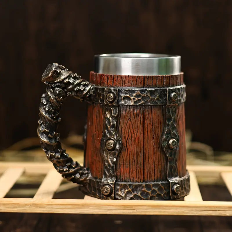 Vintage 600ml Large Capacity Barrel Stainless Steel Coffee Mug, Handcrafted Wood-Like Finish with Striped Pattern, Insulated, Reusable Metal Beer Stein for Home Use, Ideal for Christmas, Halloween, Easter, Thanksgiving, Father's Day Gifts